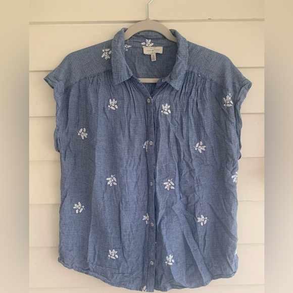 Lucky Brand Short Sleeve Embroidered Button Shirt Size Medium - Picture 1 of 6